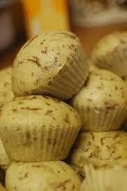 1 cawan pisang lemak manis lecek halus 2 cawan tepung. Apam Pisang Simple Sukatan Cawan Koleksi Resepi Emak Food Easy Meals Food Recipies