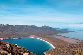 Applications from people of aboriginal descent. 0nhse Qymennum