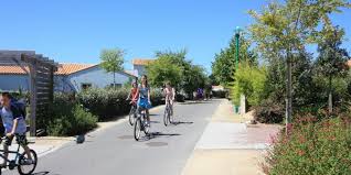 Les Jardins Du Chateau D Olonne Luxe Vakantiepark Aan De Vendee Kust Vakantie Frankrijk En Kust