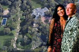Christophe choo of the christophe choo real estate group at coldwell banker previews international in beverly hills takes you on a quick tour of mapleton. Jeff Bezos Buys Most Expensive Home In La World S Richest Man Snaps Up Beverly Hills Estate For 127 Million Homes And Property Evening Standard
