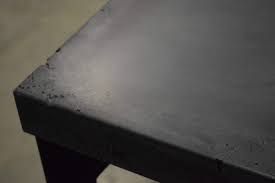 L'entretien du béton extérieur est facilité par l'emploi d'un nettoyeur haute. La Cuisine Beton Plan De Travail Suprabeton Atelier Balian
