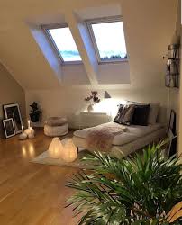 Pin Von Shauny Zwaan Auf Attic Design Decor Innenarchitektur Schlafzimmer Wohnung Dekoration Wohnung Wohnzimmer