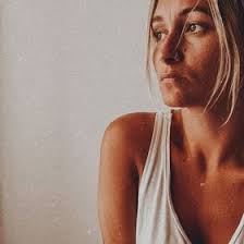 Il proiettile le entrò dalla nuca e le fece perdere immediatamente conoscenza. Marta Boska Martosz Profile Pinterest