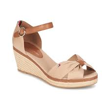 Tommy Hilfiger ELBA 40D Beige / Brown - Free delivery | Spartoo UK ! -  Shoes Sandals Women £ 61.60