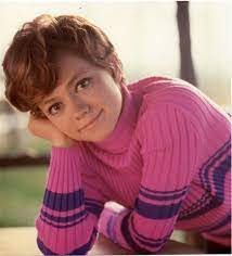Born august 23, 1945) is an italian ballad and rock singer and actress, who enjoyed success through the 1960s. Rita Pavone Extraordinary People Singer Rita