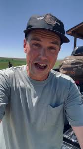 Janis Putelis explains when and why he would choose between our new Yuma  synthetic baselayers and our tried-and-true premium merino wool baselayers. 