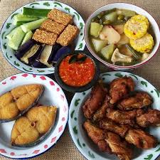 Sayuran ini bisa dicampurkan dengan bahan lain seperti telur, tahu, tempe, ikan, maupun daging untuk menjadi hidangan makanan yang enak dan menggugah selera. Ide Menu Pendamping Sayur Asem Resep Aneka Jajan Pasar Facebook