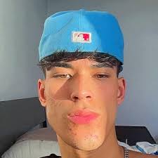 Hector Lee (TikTok Star)