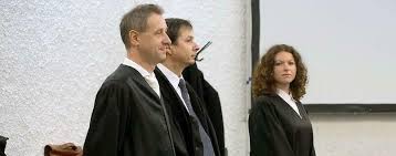 Dabei werden auch gängige vorurteile wie computerspiele, rockmusik und. Winnenden Urteil Vater Des Winnenden Amoklaufers Tragt Mitschuld Panorama Gesellschaft Tagesspiegel