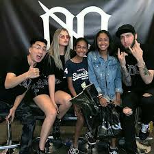 Pop Up Shop Cloutgang L00sechange Alissa Violet Rice Gum Faze Banks Ricky With Fans Celebrities Youtube Vines Vlog Squad