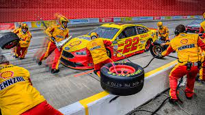 Once a pit crew member makes it on a regular basis with a monster energy cup race team — and if they do, it usually takes three to four years — horton said the average salary was $80,000 to $120,000 a year. The Grueling Life Of A Nascar Pit Crew Member