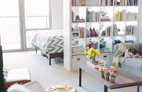 Cait Weingartner S Chicago Studio Tour The Everygirl Small Room Design Apartment Decor Apartment Design