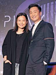 本文講述的是鄭中基的網上事跡。關於鄭中基的基本資料，詳見中文維基百科條目「鄭中基」。 鄭中基（ronald cheng）是一名香港歌手和演員，他是金牌大風唱片公司總裁鄭東漢的兒子。 1 早年事件 1.1 機上醉酒鬧事 1.2 樂壇最後一擊：無賴 2 2010年事件 2.1 sa基婚訊風波 2.2 神級攝影師身份被揭 3 2011年. é„­ä¸­åŸºå'é˜¿saé€ç¥ç¦ æ™´å ± å¨›æ¨‚ å¨›æ¨‚ D170711