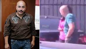 El cantante lupillo rivera compartió un video en el que luce muy enamorado de una chica, que se rumora, es incluso más joven que belinda.sept. Video Lupillo Rivera De Romance Con Joven Que Beso En Su Concierto