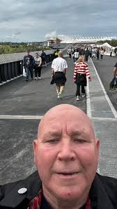 4 minutes 20 seconds. That's how quick it was to walk from Keel Square to  Sheepfolds Stables at a steady pace. Keel Crossing is open today only as  the city celebrates hosting