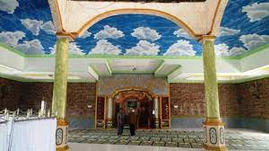 Jika kamu mengunjungi atap masjidnya, kamu. Langit Langit Awan Di Masjid Al Barokatul Jami Banjarmasin Post
