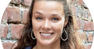 Jacqueline Hatch's Instagram, Twitter & Facebook