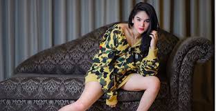 Viral video kriss hatta singgung billy melalui live instagram. Photos Of Hana Hanifah S Sexy Section On Instagram Vanish Comments Column Closed