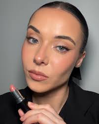 THANKS IT'S M.A.C ! This weeks #MAC trend focusing