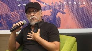 Maybe you would like to learn more about one of these? Chord Gitar Yang Terlupakan Iwan Fals Dimainkan Dari Kunci C Denting Piano Kala Jemari Menari Tribunnews Com Mobile