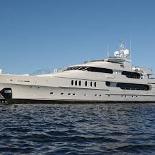 Does Tiger Woods Need A Bigger Boat His Yacht Privacy Is Dwarfed By Others In Bahamas Usa Today Bigger Boat Boat Tiger Woods