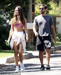 Ioannis paradissis threw the gauntlet down to the man utd captain to. Tobey Maguire 44 Und Freundin Tatjana Dieteman 27 Lichtstrahl Als Sie Brechen Aus Der Quarantane Aktuelle Boulevard Nachrichten Und Fotogalerien Zu Stars Sternchen