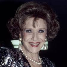 Serena Everett's Instagram, Twitter & Facebook