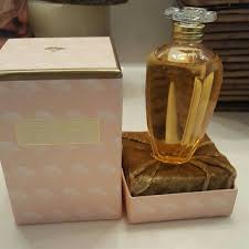 Perfume line founded by antonia bellanca, who established a florist's shop in east hampton in 1981 and eventually decided she wanted to capture the scent of her shop in a bottle. Antonia S Flowers Floret Perfume Off 74
