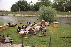 Bucuresti iasi timisoara cluj constanta sibiu. Aquapark BarcÄƒ Si RÄƒÅ£uste Pe Somes Vezi Programul AnunÅ£at De OrganizaÅ£iile Care S Au Unit Pe Mal De Rau Pentru Capitala CulturalÄƒ Cluj Www Actualdecluj Ro