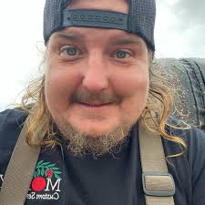 Is anybody able to play Rust right now?