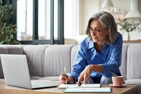 The ultimate business lady summary is updating. 140 382 Beste Older Happy Woman Bilder Stock Fotos Vektorgrafiken Adobe Stock