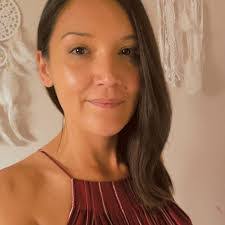 Sarah Overman's Instagram, Twitter & Facebook