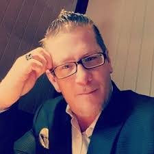 Darren Eade's Instagram, Twitter & Facebook