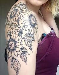 It is exquisitely beautiful and must have taken quite long to complete. 40 Black And White Floral Shoulder Tattoo Ideas