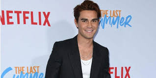 The actor and model announced the news themselves on may 19. Riverdale Star Kj Apa Jokes About Sharing A Name With The Royal Baby