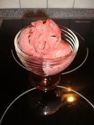 Das Perfekte Zwetschgeneis Mit Zwetschgen Entsteint Und Zucker Evtl Mehr Rezept Mit Bild Und Einfacher Schritt Fur Schritt Eiscreme Rezept Rezepte Zwetschgen