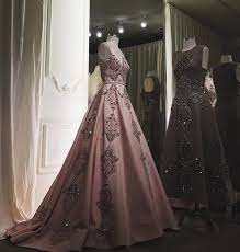 We would like to show you a description here but the site won't allow us. 10 Vestidos De Festa By Carlos Bacchi Madrinhas De Casamento