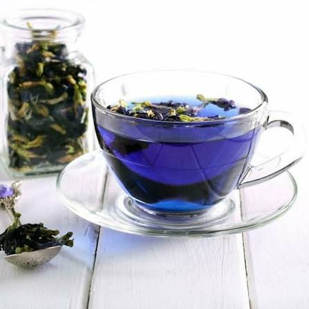 Ready-to-drink TEAONIC herbal teas in bottles
