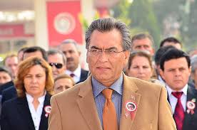 Torbalı belediye başkanı i̇smail uygur'un ailesi ile beraber ikamet ettiği apartmanda 6 mart 2021'de yangın çıkmıştı. Guvenebilecegim Kimse Yok Diyerek Oglunu Genel Mudur Yardimcisi Yapmisti Torbali Belediye Baskani Uygur Dan Geri Adim Onedio Com