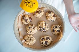 Les enfants entre les jambes, des dossiers qui s'accumulent sur votre bureau et pour couronner le tout, des amis débarquent à l'improviste ? Recette Cookies Facile Blog Lifestyle La Penderie De Chloe