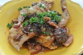 Vous Connaissez Sans Doute La Carbonnade Flamande J Ai Voulu Realiser Ce Plat Savoureux Avec Un Beau Lapin Bio En Furetant De Recettes De Cuisine Recette Plat