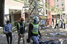 The crane came crashing down while a team of workers was attempting to dismantle it, zjcc, the chinese construction company behind the project, said. Nhs7vvli7ugtwm