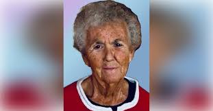 Donna Knickerbocker's Instagram, Twitter & Facebook