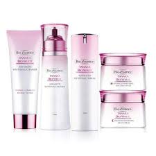 Bio essence yang satu ini berguna untuk mencegah panasnya sinar matahari pada wajah. Ready Stok Bio Essence Tanaka White Shopee Malaysia