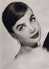 Лесли Карон