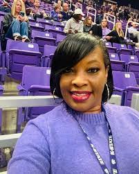 Lisa Pickle's Instagram, Twitter & Facebook