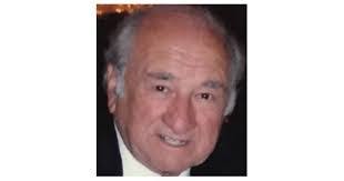 Robert Pettinelli's Instagram, Twitter & Facebook