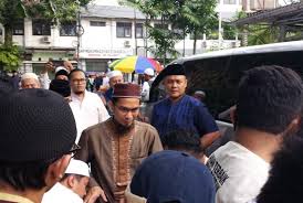 Beberapa saat ibu dita terdiam. Ustaz Adi Hidayat Jelaskan 5 Bulan Istimewa Republika Online