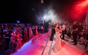Victoria swarovski is, obviously, the heiress to the swarovski empire. Victoria Swarovski S Sparkling Wedding Wedding Blog 5 Star Wedding Directory
