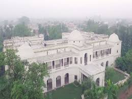 Saif Ali Khan Reveals How He Bought Back Rs 800 Crore Pataudi Palace From Hotel Chain Saif Ali Khan S Old Interview Went Viral The Actor Said Pataudi Palace On Lease